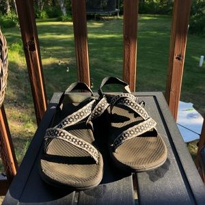 Womens Chacos Size 9